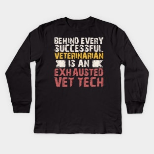 Funny Vet Tech Gift Veterinarian Assistant Christmas Kids Long Sleeve T-Shirt